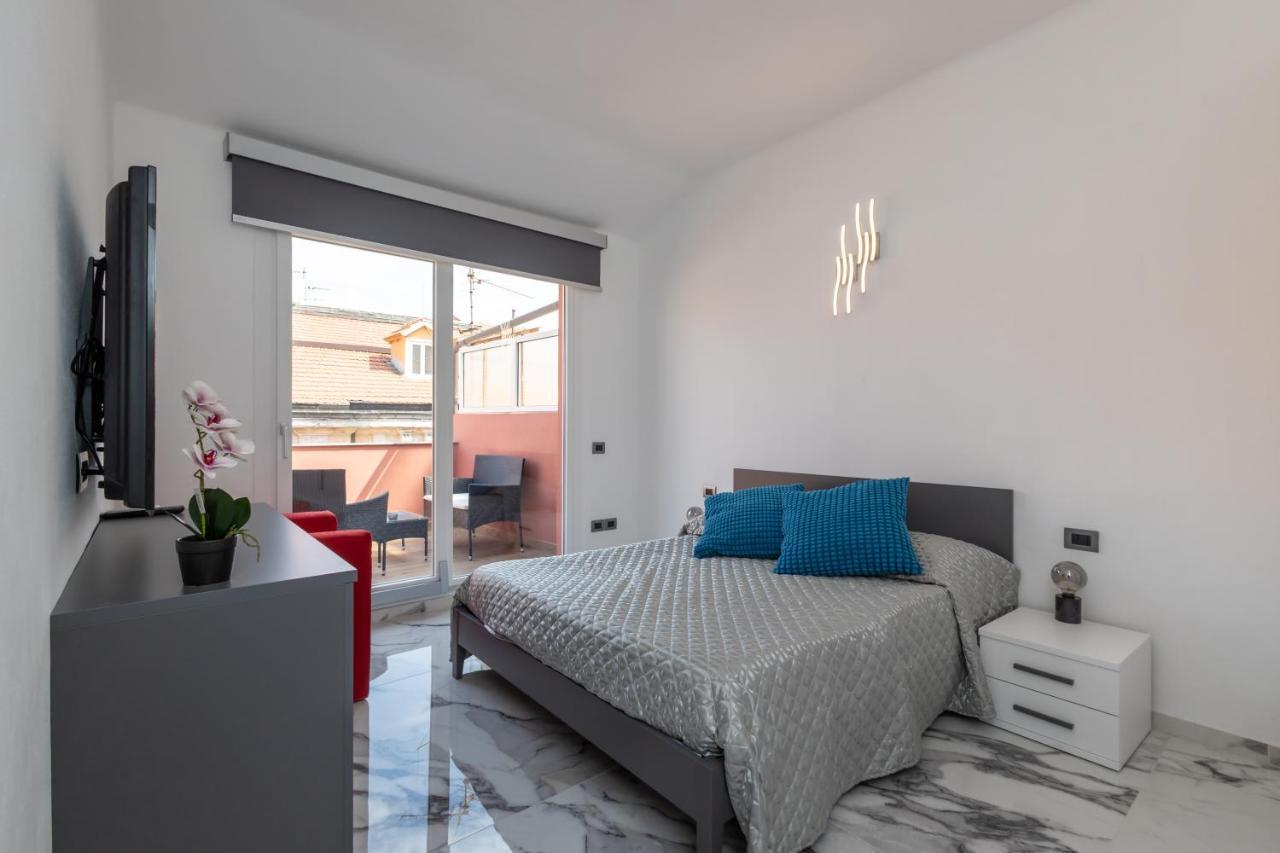 Casa Vacanza " La Rosa " Imperia Liguria Екстер'єр фото