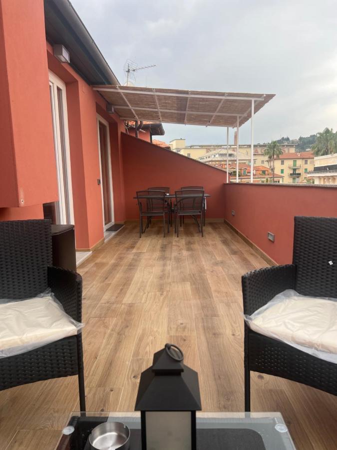 Casa Vacanza " La Rosa " Imperia Liguria Екстер'єр фото